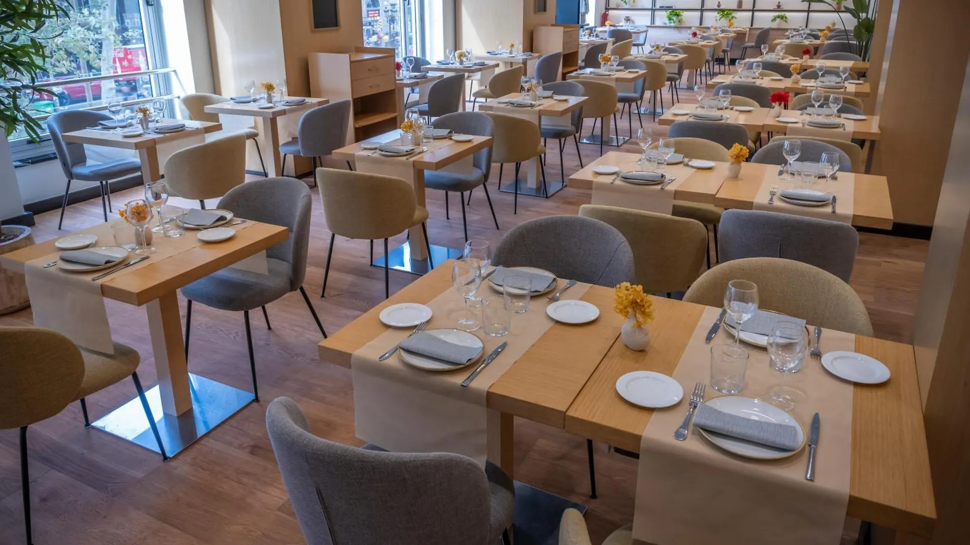 Hotel Serhs Rivoli Rambla Барселона 4*,  Испания