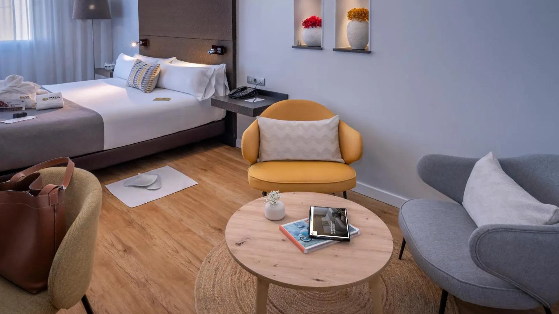 ****  Hotel Serhs Rivoli Rambla Barselona İspanya