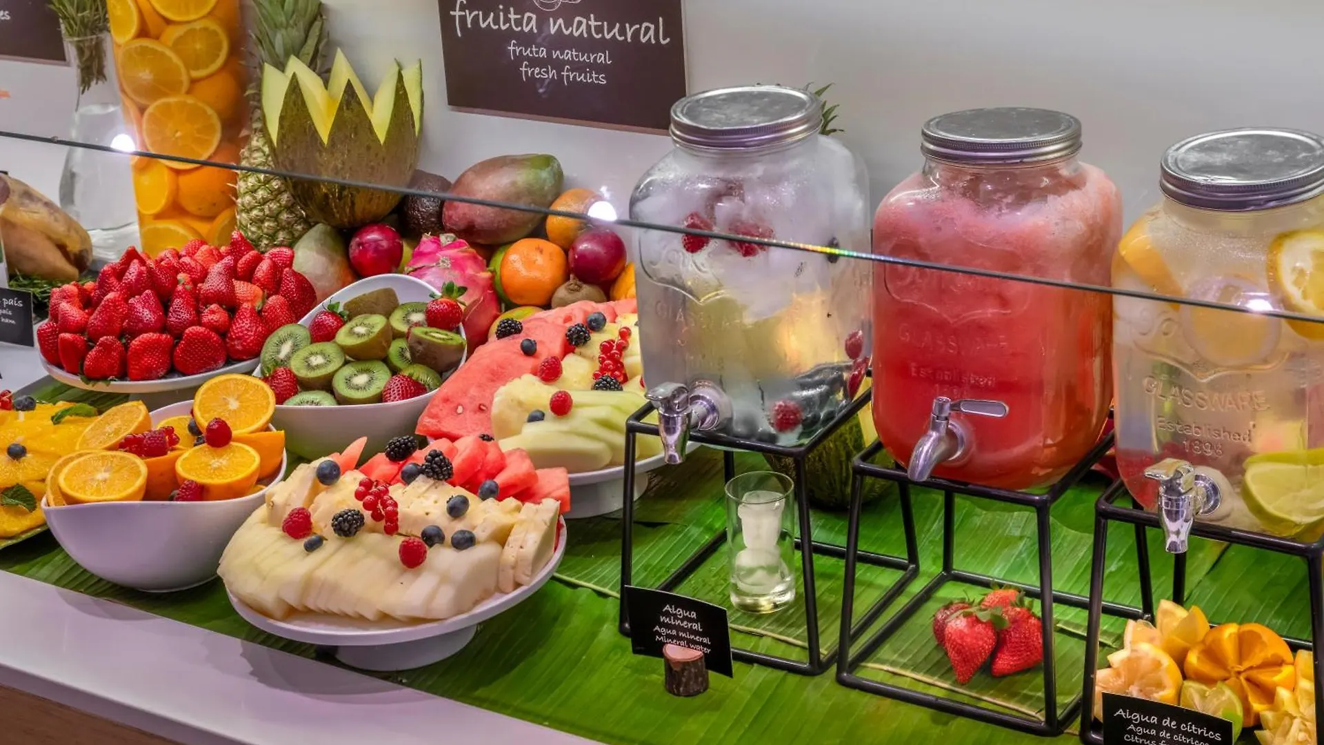 Hotel Serhs Rivoli Rambla Barselona İspanya